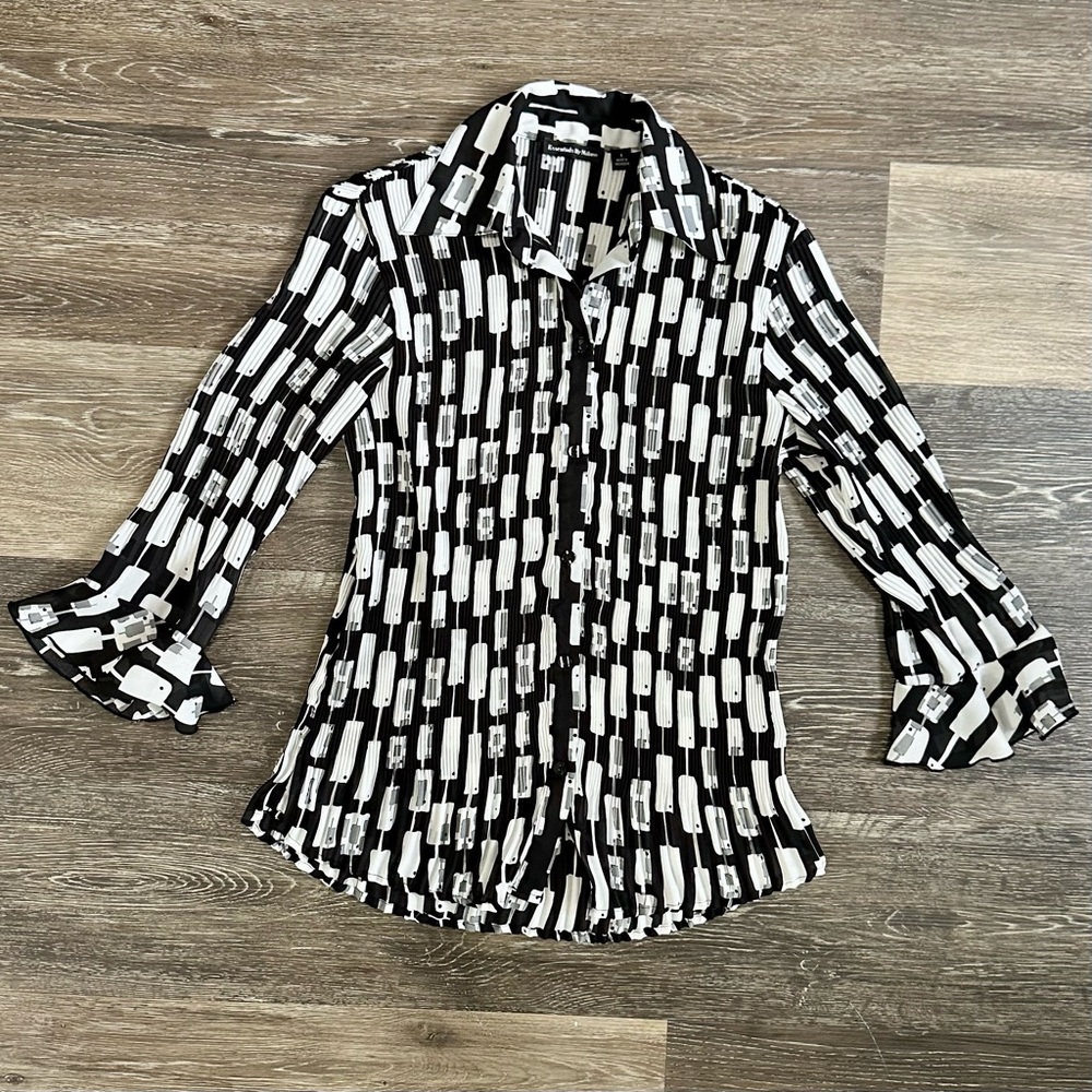 Essentials by Milano Pleated Geometric Blouse Bell Sleeve Y2K Vintage Small